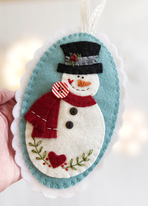 Christmas felt ornaments pattern snowman gingerbread